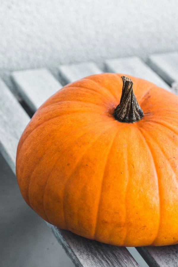 《剩男与剩女的情感困境：当代婚恋观的深度解构与救赎》