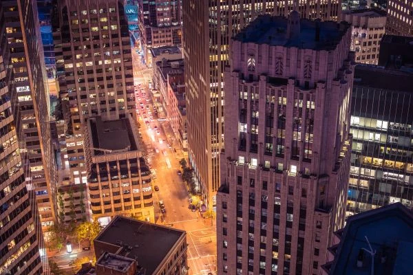 《小故事大智慧：如何写出打动人心的读后感范文》