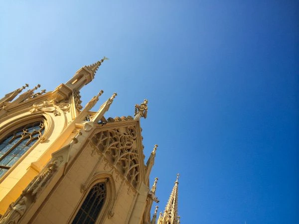 《藏在故事里的智慧:那些改变人生的简单道理》