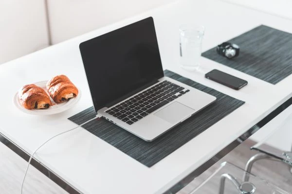 穿越时空的对话：《故宫故事》中那些被遗忘的历史回响